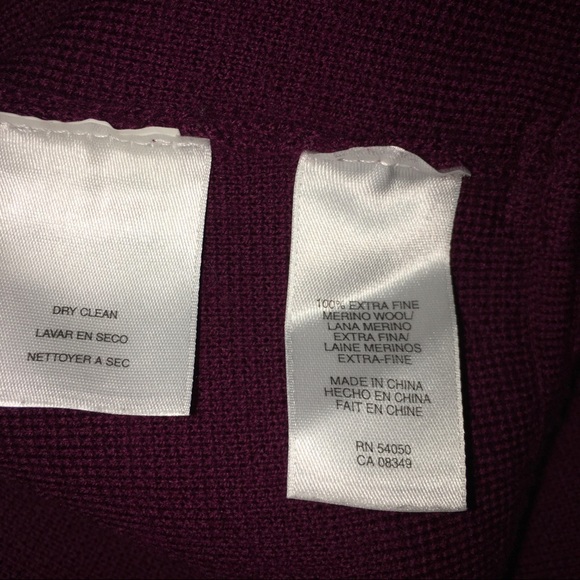Jones New York Burgundy Cardigan Sweater Size Med - Picture 2 of 5